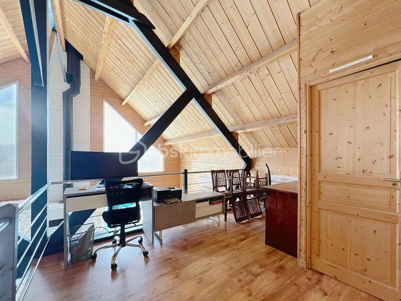 Maison - 180 m² - 5 pièces