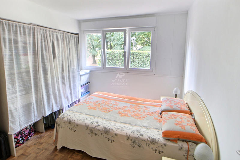 Appartement - 92 m² - 5 pièces