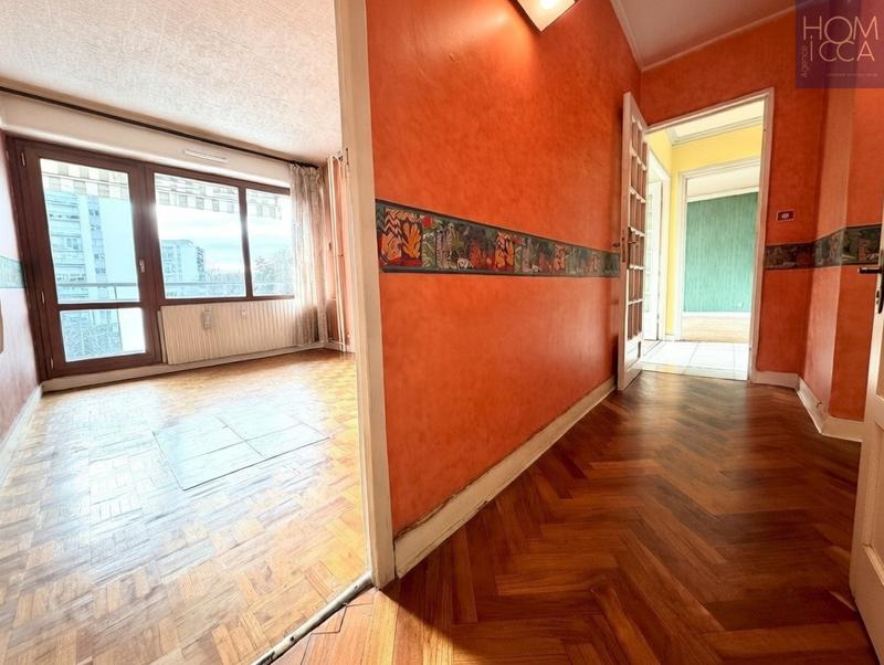 Appartement - 98 m² - 5 pièces