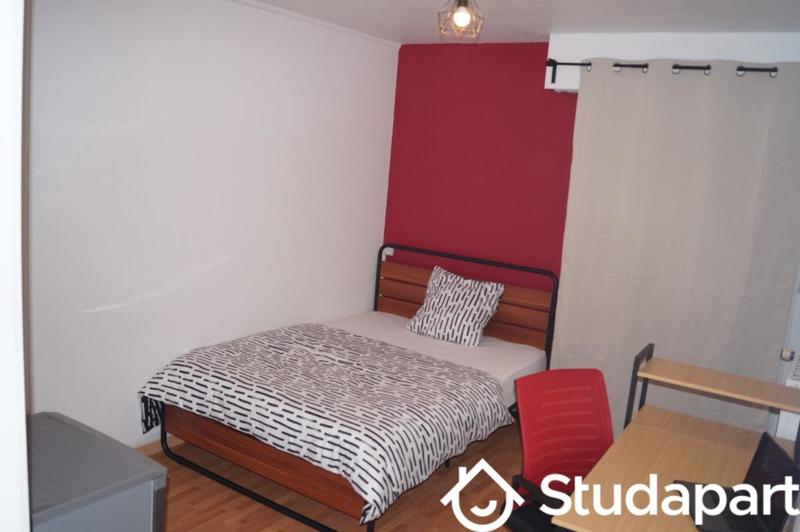 Chambre - 12 m² - 1 pièce