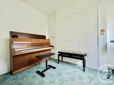 Maison de ville - 334 m² - 21 pièces