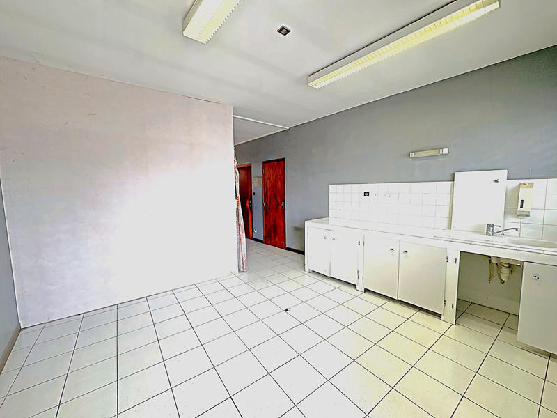 Local commercial - 68 m² - 3 pièces