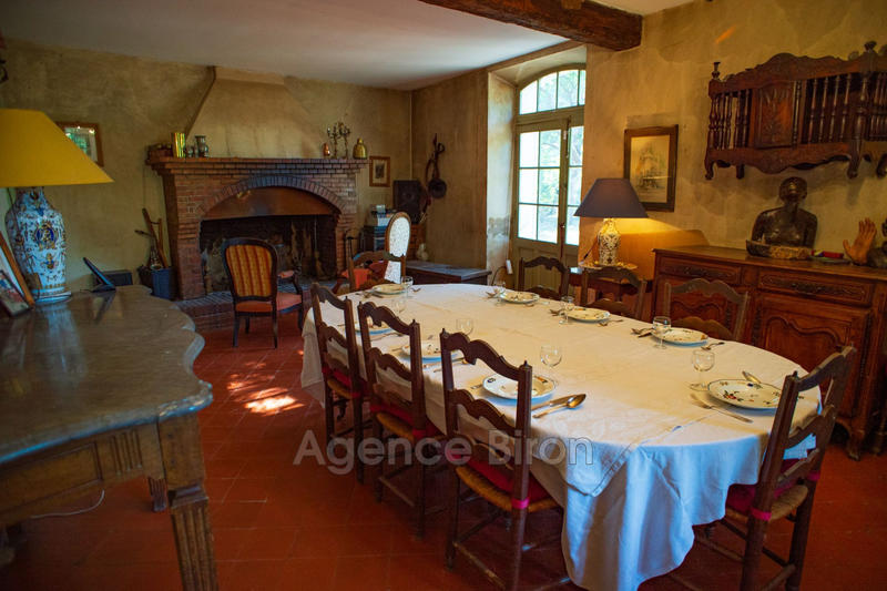 Propriété - 700 m² - 10 pièces