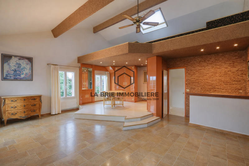 Maison - 170 m² - 7 pièces