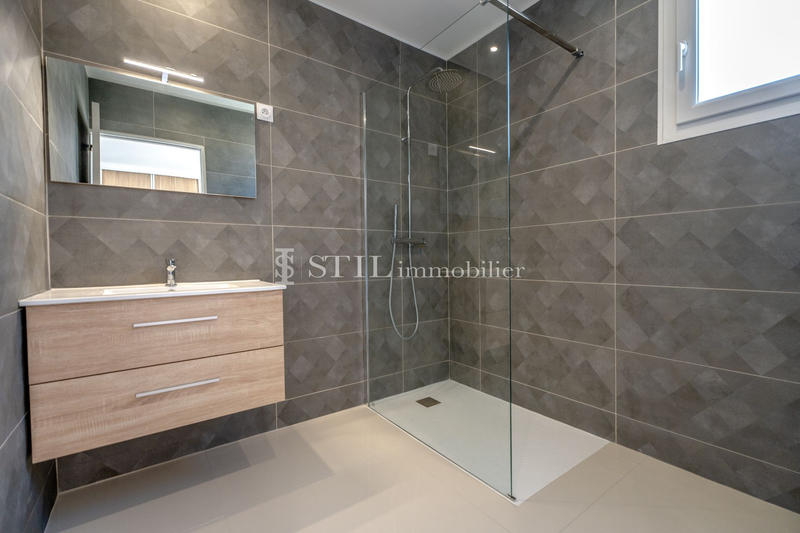 Villa - 190 m² - 6 pièces