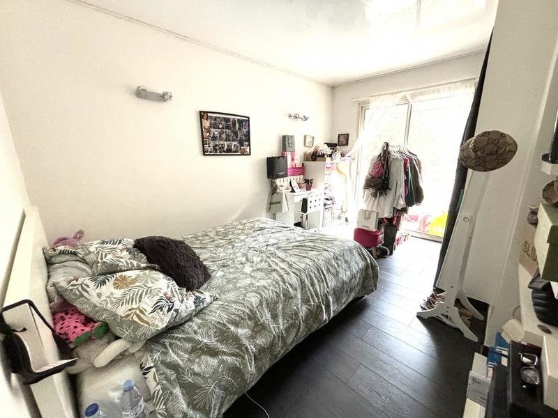 Propriété - 93 m² - 4 pièces