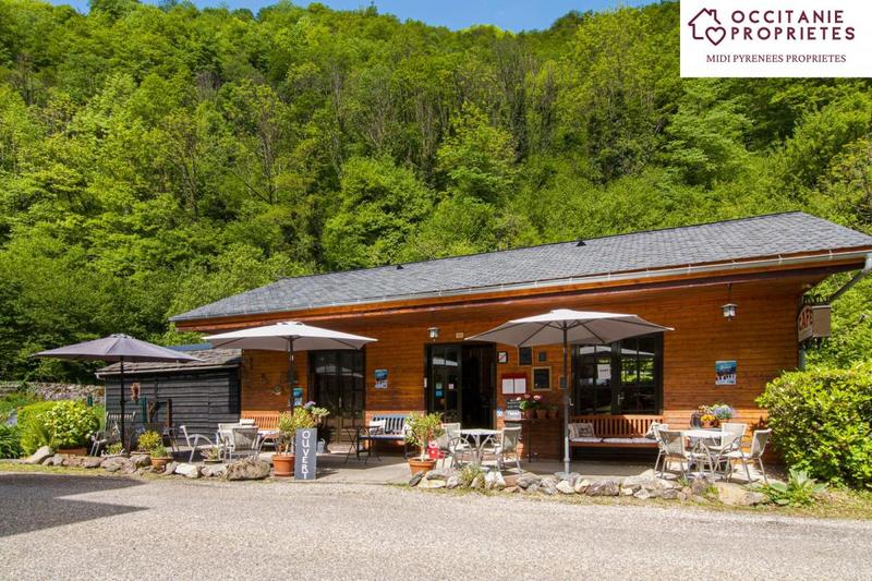 Propriété - 280 m² - 11 pièces