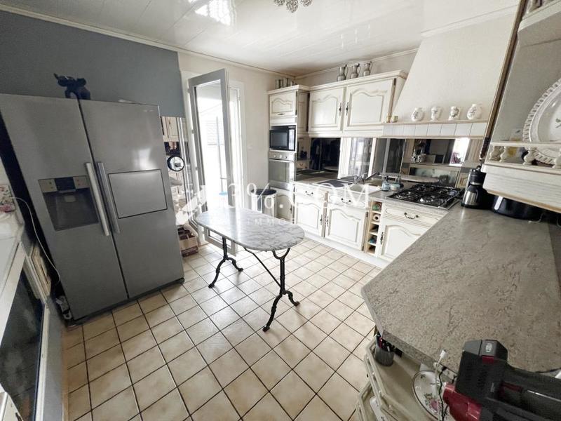 Propriété - 110 m² - 6 pièces