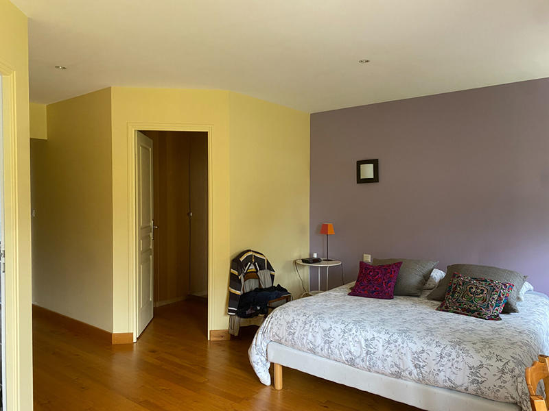 Maison - 250 m² - 8 pièces