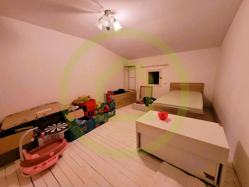 Maison - 236 m² - 7 pièces