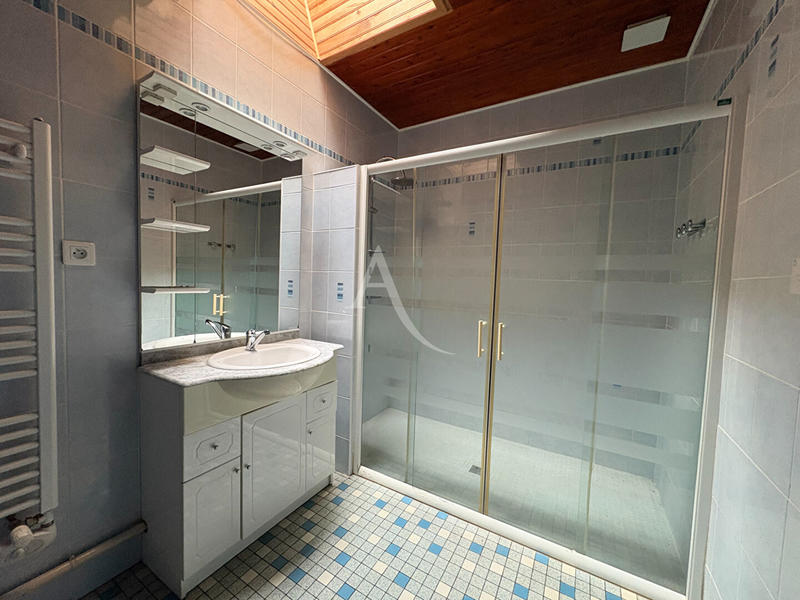 Maison - 122 m² - 5 pièces