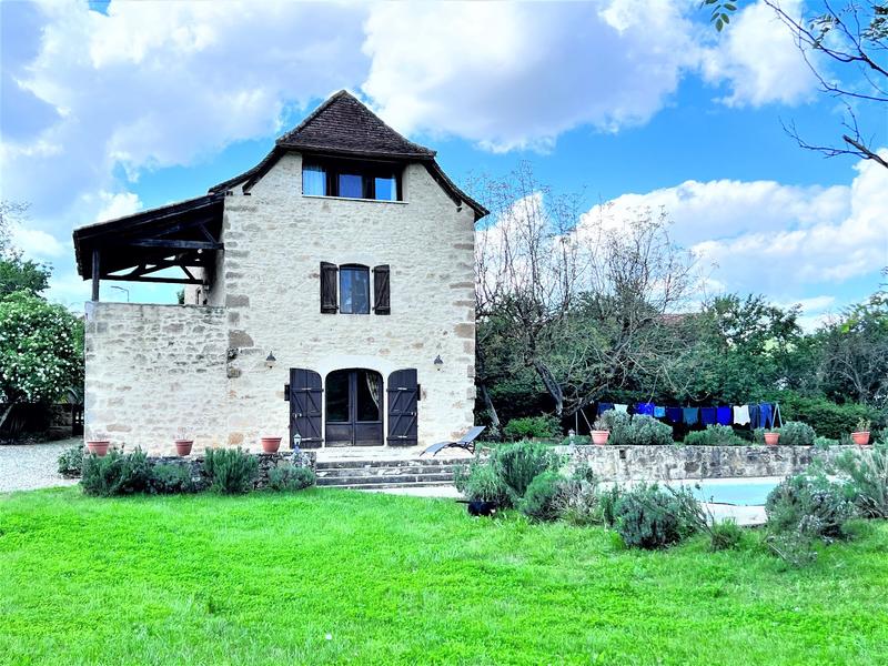 Maison - 200 m² - 7 pièces