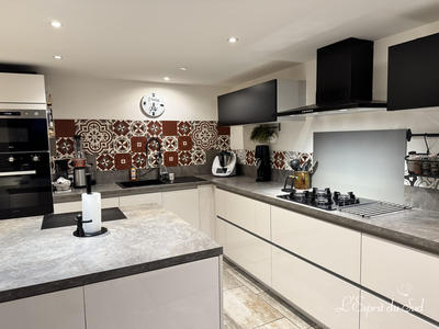 Maison - 455 m² - 13 pièces