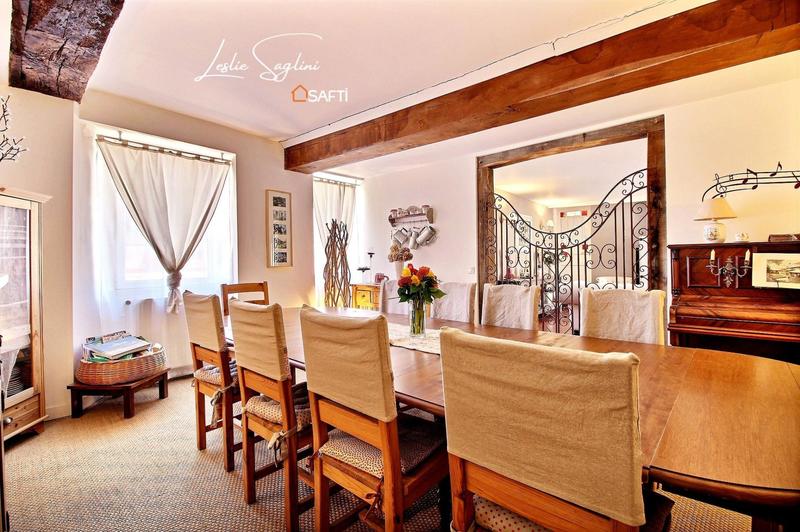 Maison - 462 m² - 17 pièces