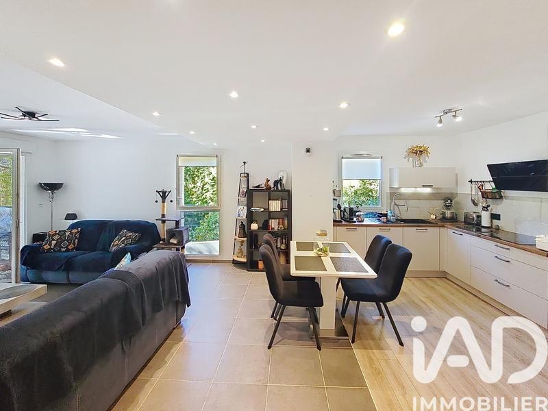 Appartement - 80 m² - 3 pièces