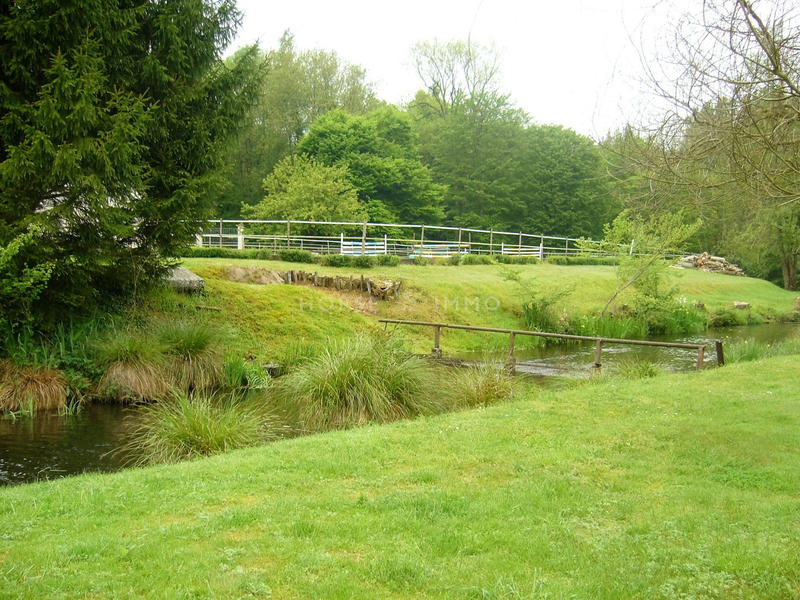 Maison - 230 m² - 5 pièces