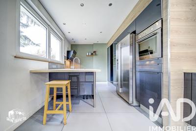 Maison - 102 m² - 5 pièces