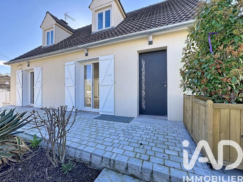 Maison - 181 m² - 9 pièces