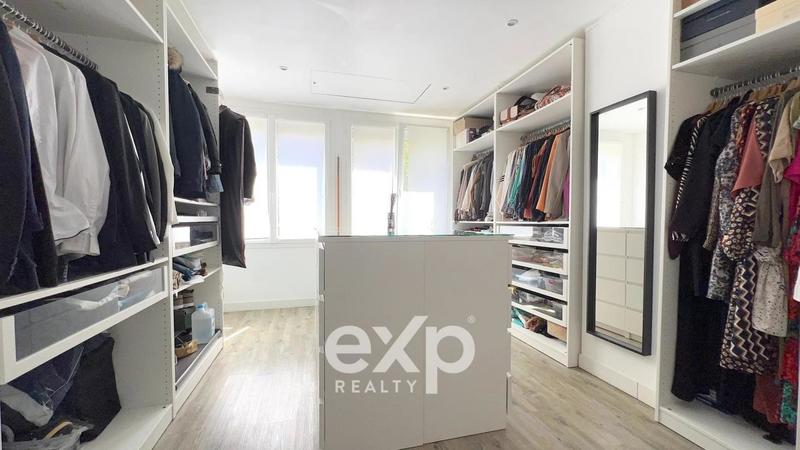 Maison - 208 m² - 7 pièces