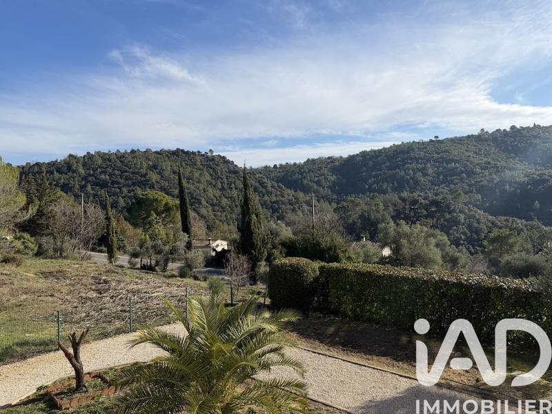 Maison - 300 m² - 9 pièces