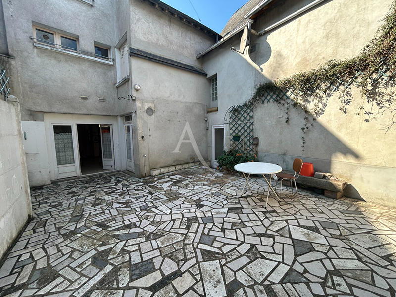 Maison - 210 m² - 7 pièces