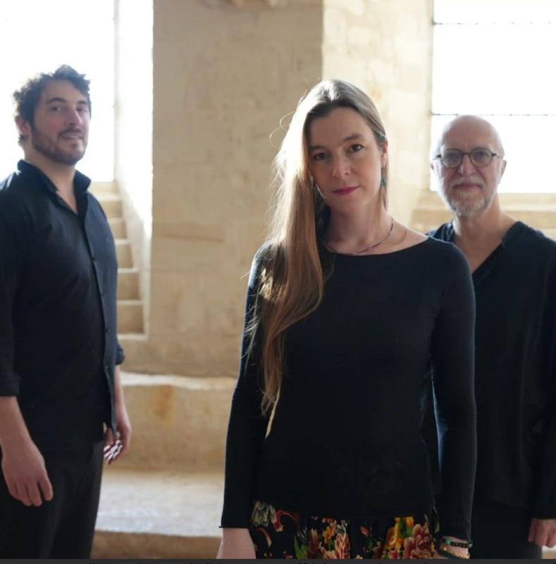 Féminin Pluriel.le, spectacle Trobar Project Exils Celles qui restent, Celles qui partent…