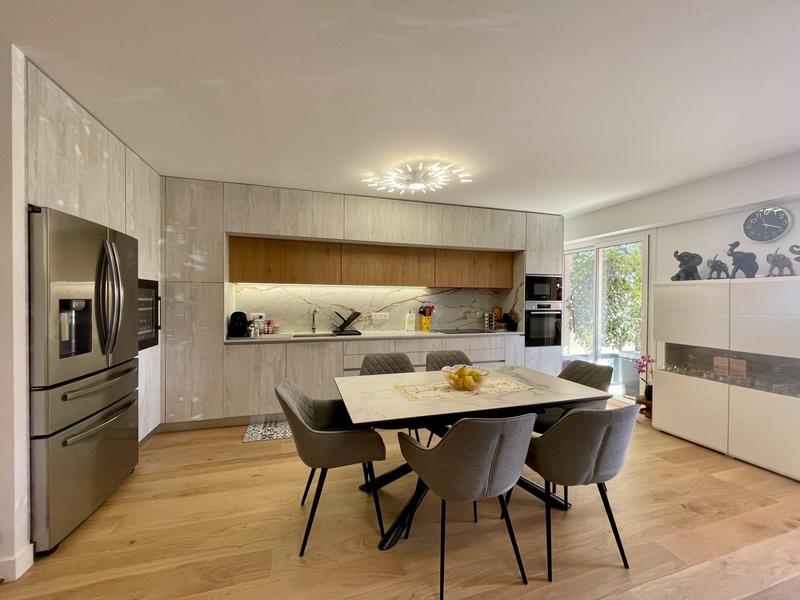 Appartement - 82 m² - 3 pièces