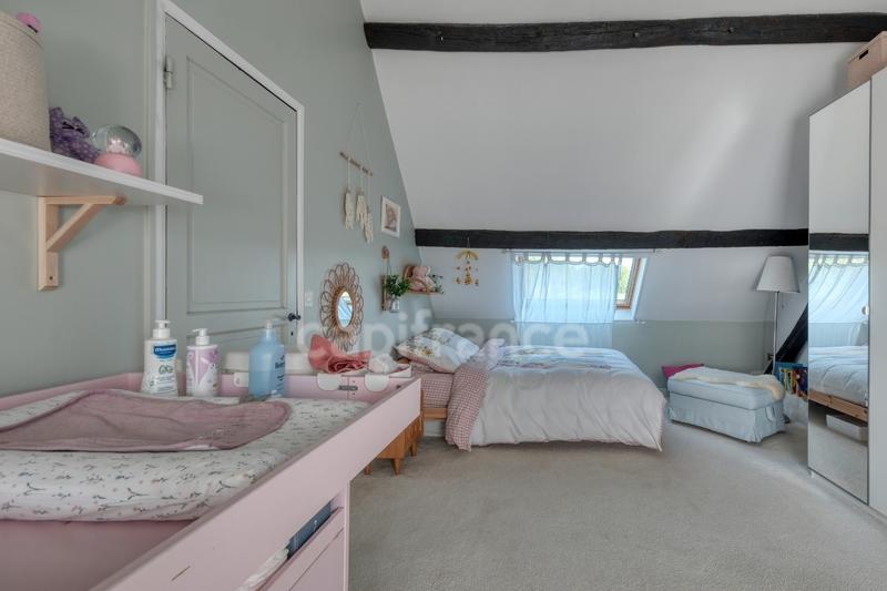 Maison - 215 m² - 9 pièces