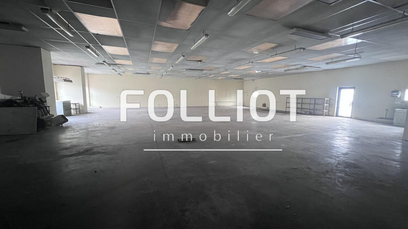 Local commercial - 680 m²
