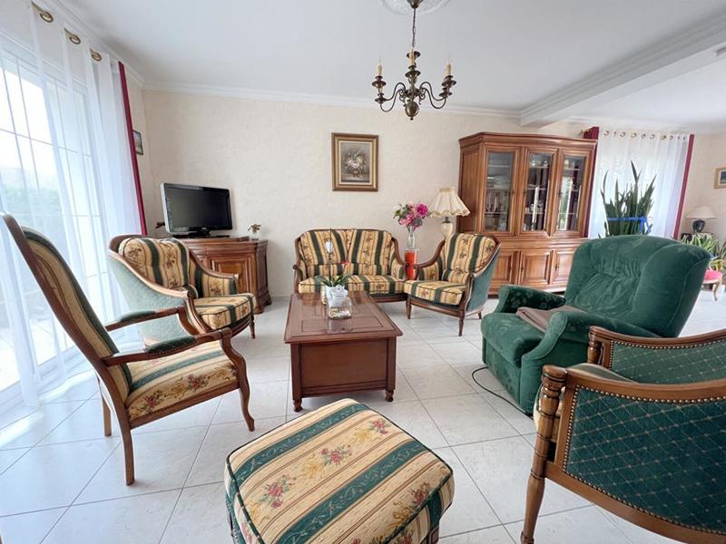 Maison - 197 m² - 7 pièces