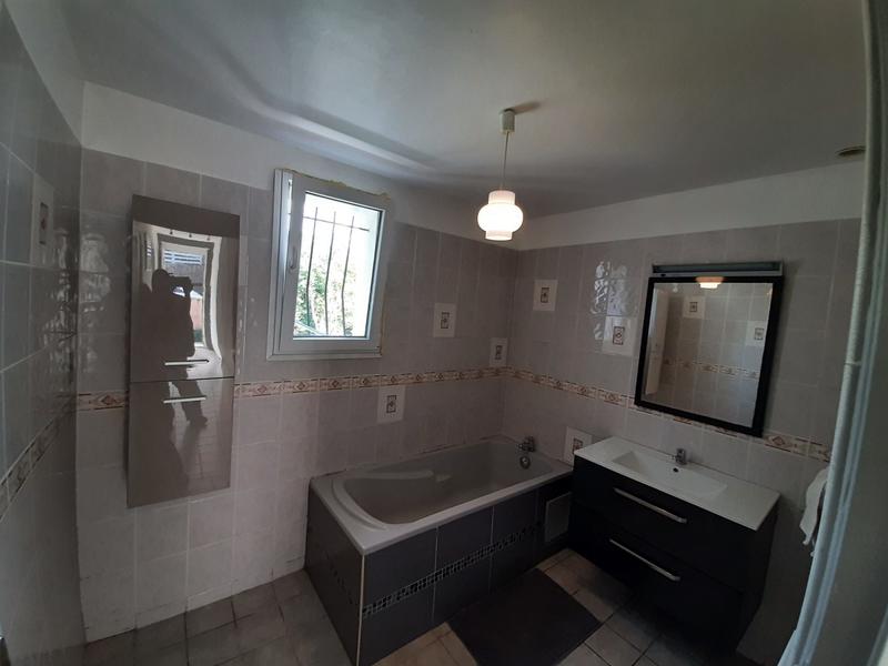 Maison traditionnelle - 196 m² - 5 pièces