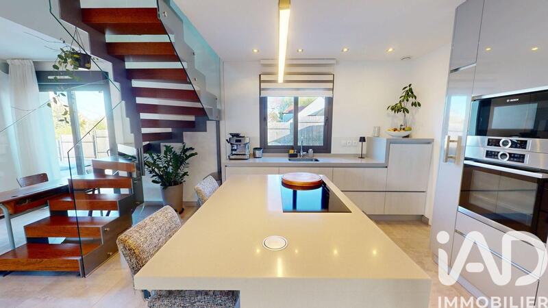 Maison - 120 m² - 6 pièces