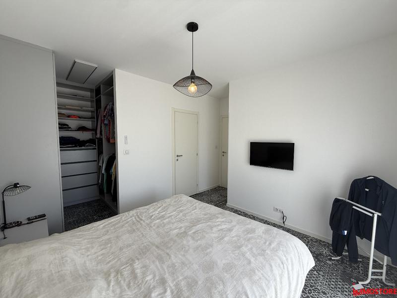 Maison - 210 m² - 7 pièces