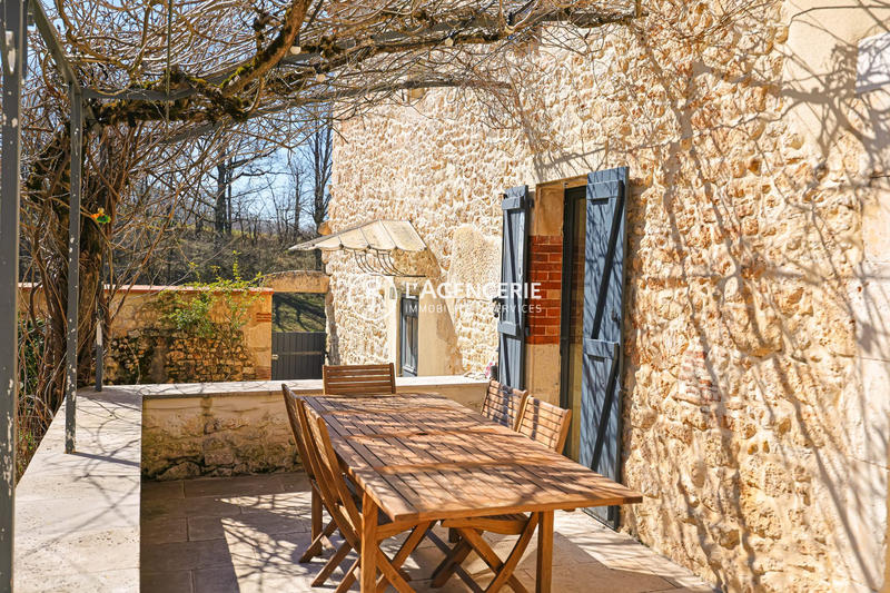 Maison - 430 m² - 4 pièces