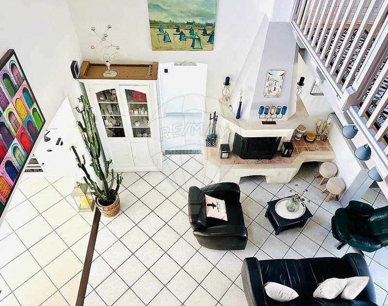 Villa - 216 m² - 8 pièces