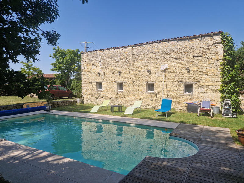 Maison - 195 m² - 6 pièces