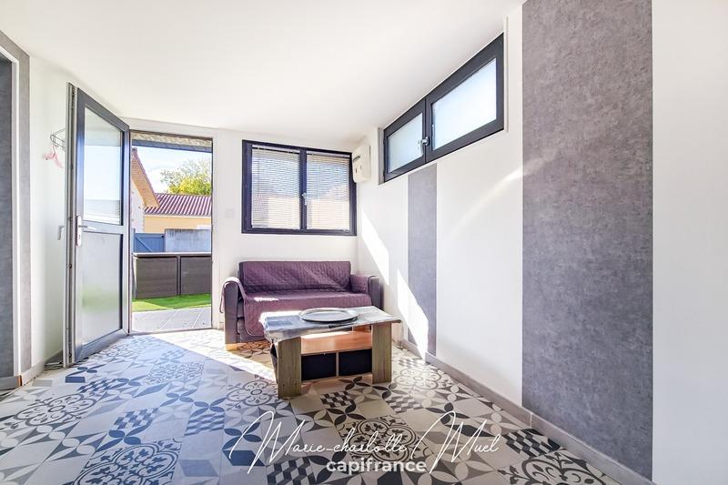 Maison - 220 m² - 6 pièces