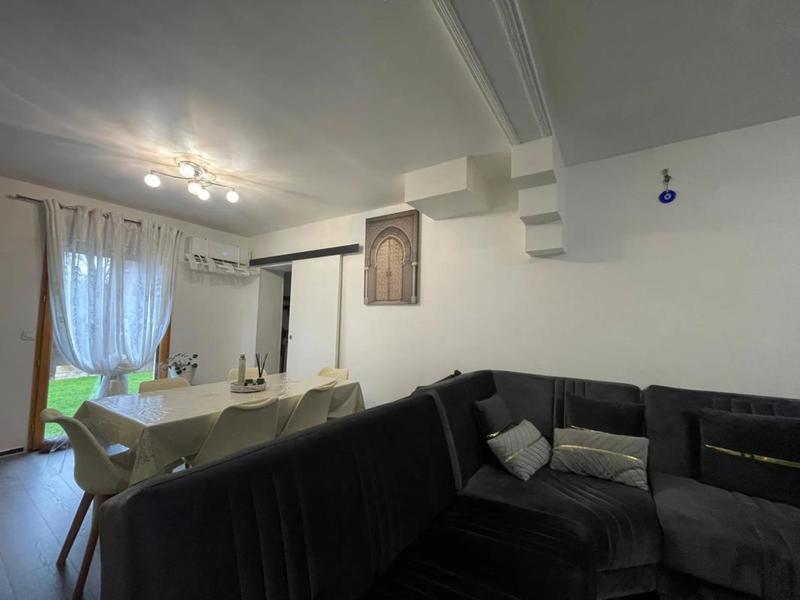 Maison - 87 m² - 6 pièces