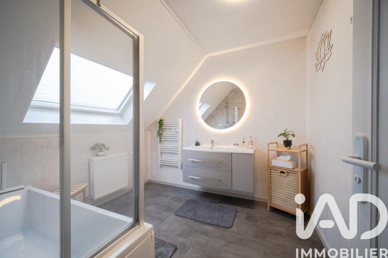 Maison - 108 m² - 6 pièces
