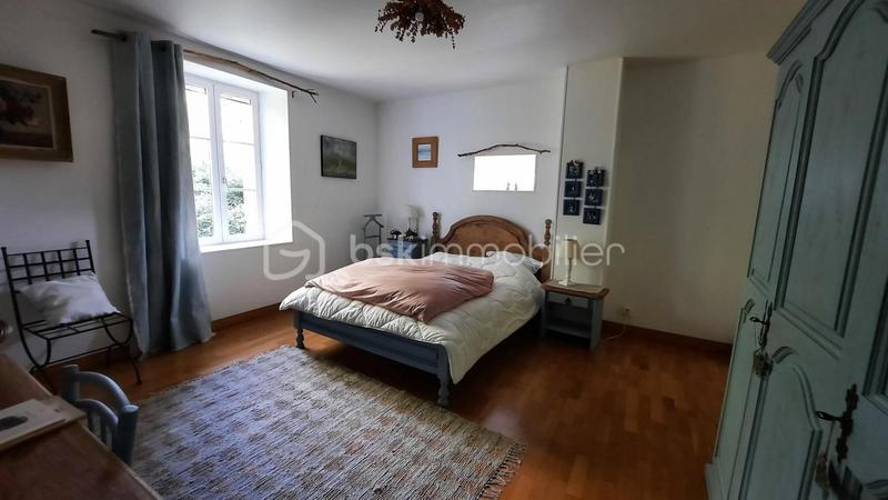 Maison ancienne - 205 m² - 10 pièces