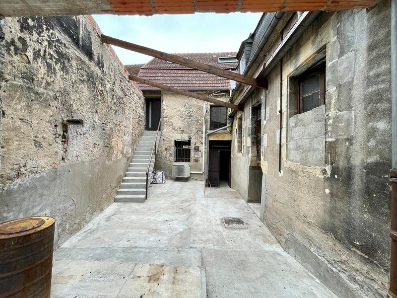 Maison ancienne - 220 m² - 7 pièces