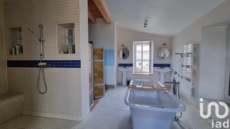Maison - 361 m² - 12 pièces