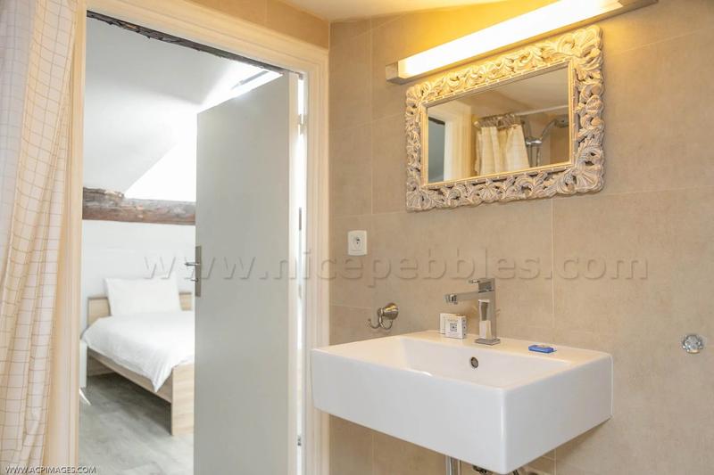 Appartement - 90 m² - 4 pièces