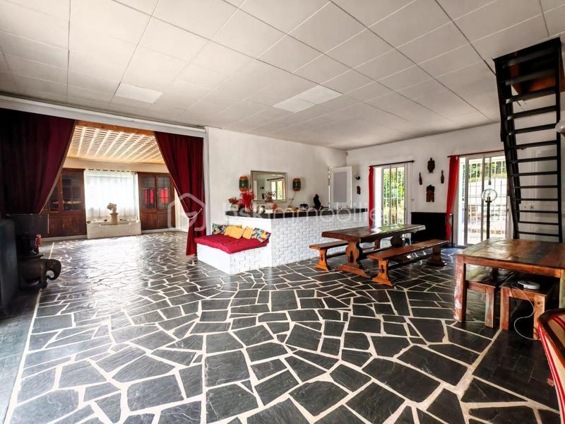 Pavillon - 416 m² - 11 pièces