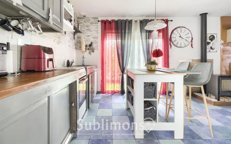 Maison - 95 m² - 5 pièces