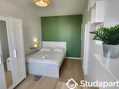 Chambre - 11 m² - 1 pièce