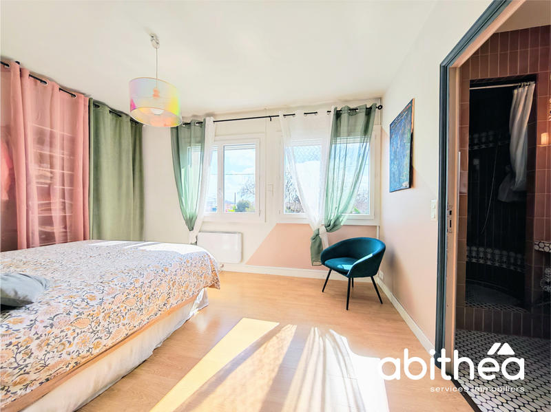 Maison - 140 m² - 6 pièces