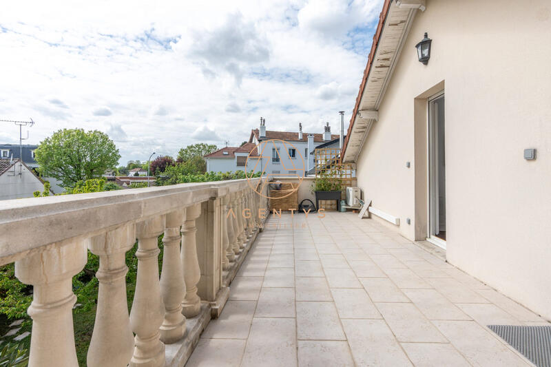 Maison - 114 m² - 6 pièces