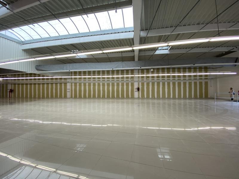 Local commercial - 1 203 m²