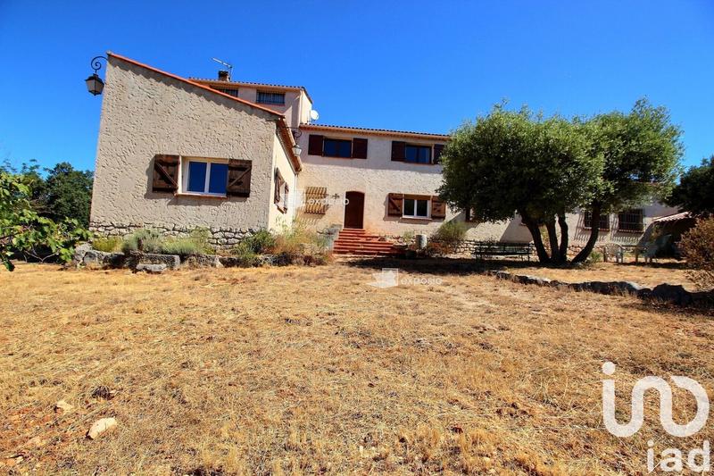 Maison - 242 m² - 6 pièces